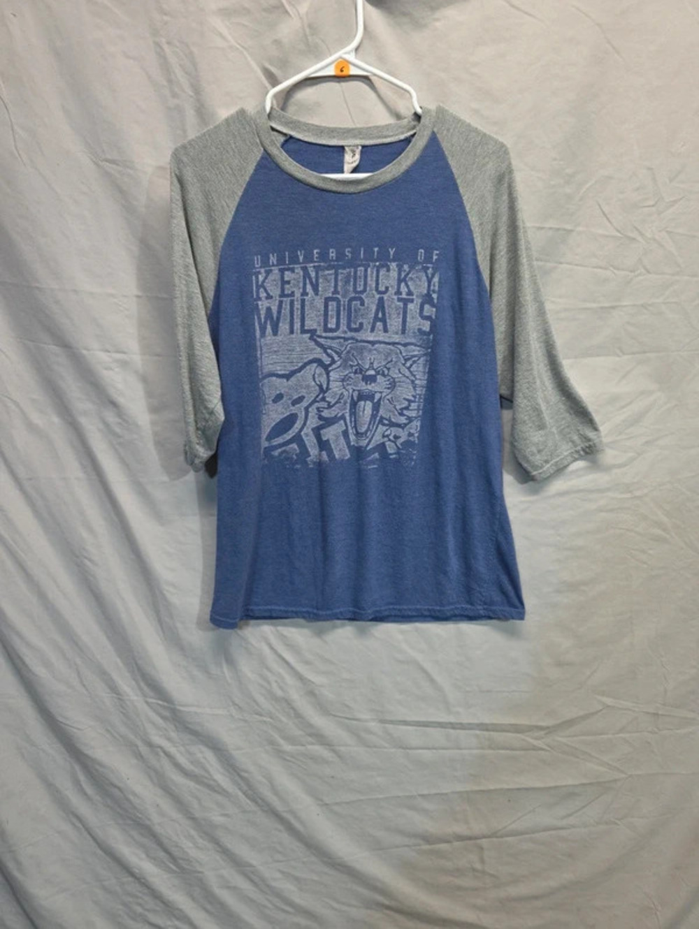 6. University of Kentucky  wildcats 3/4 length raglan shirt